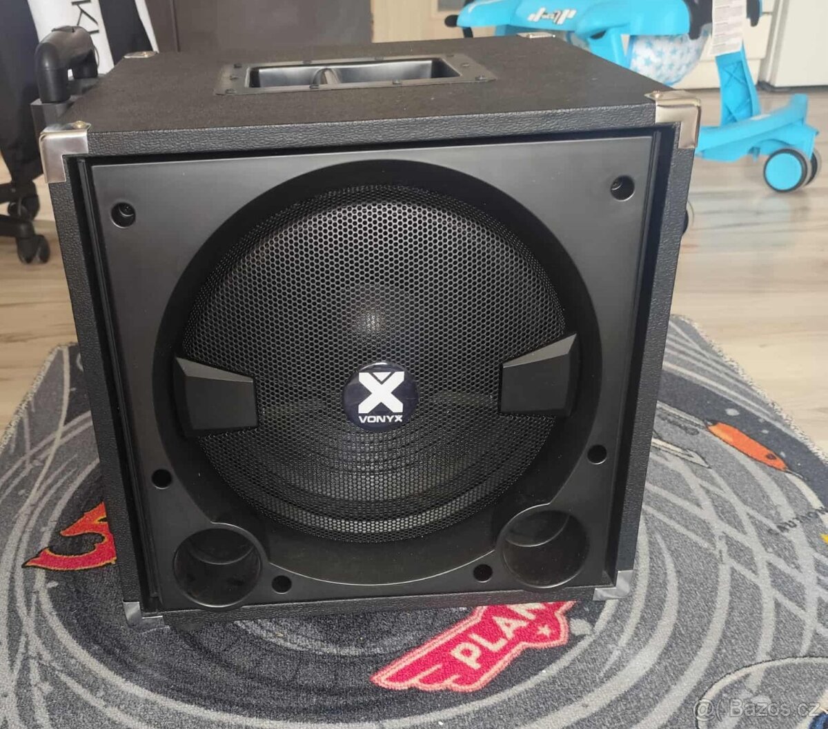 Aktivní subwoofer