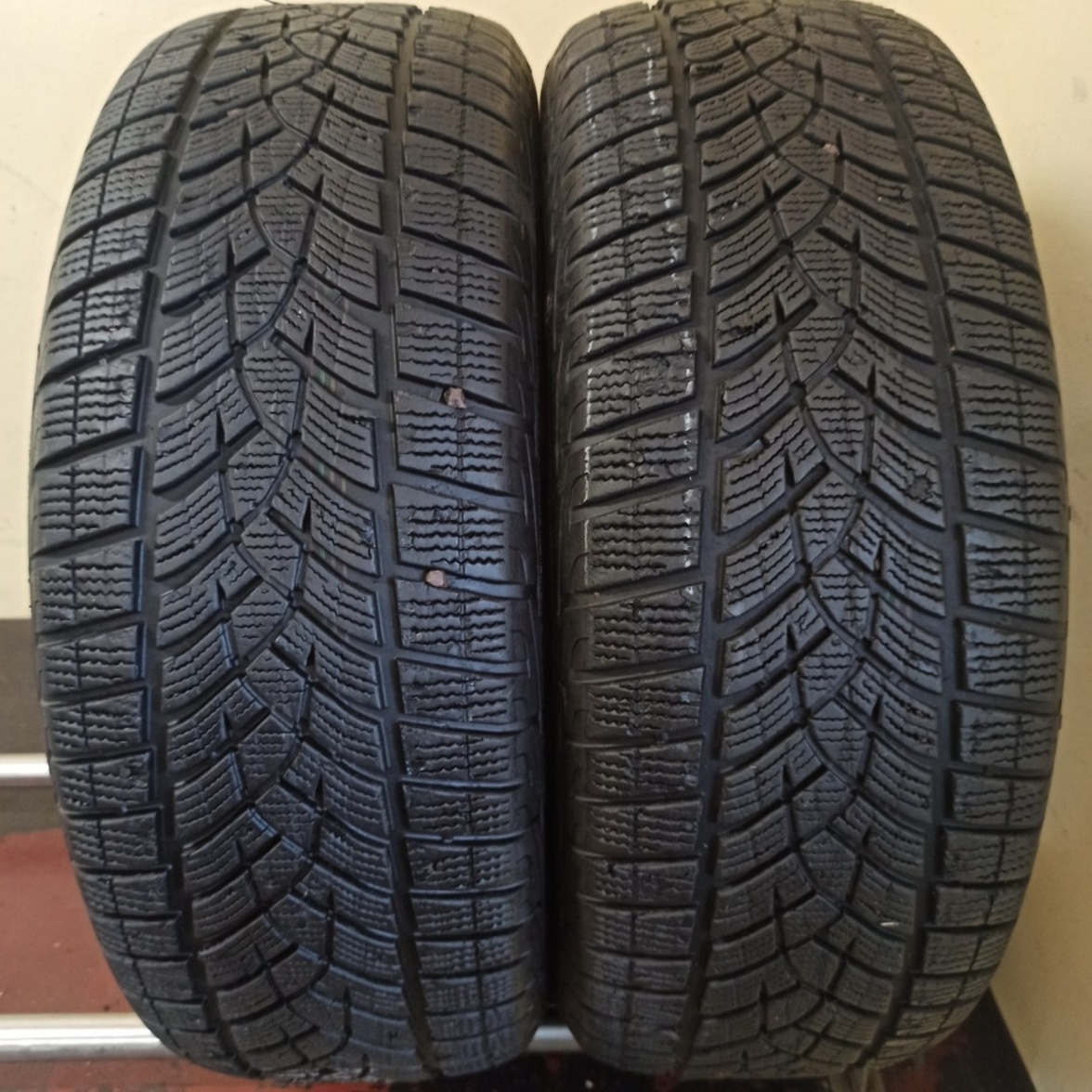 Goodyear 235/60 R17 102M 6mm