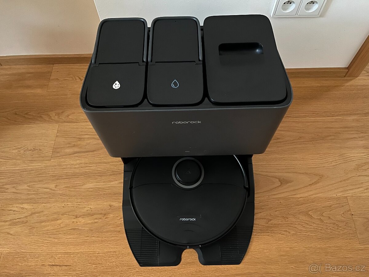 Roborock S8 Pro Ultra černý – top stav, nová baterie