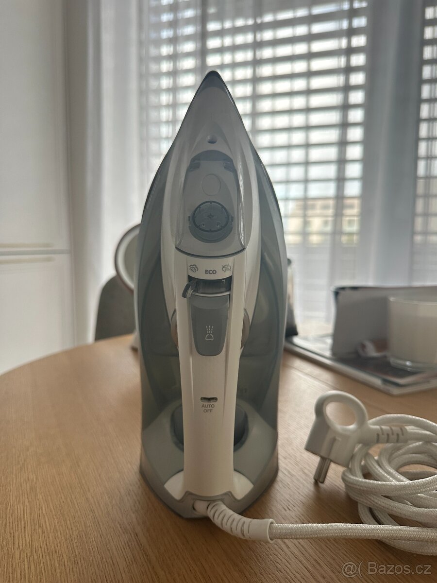 Žehlička Philips Azur