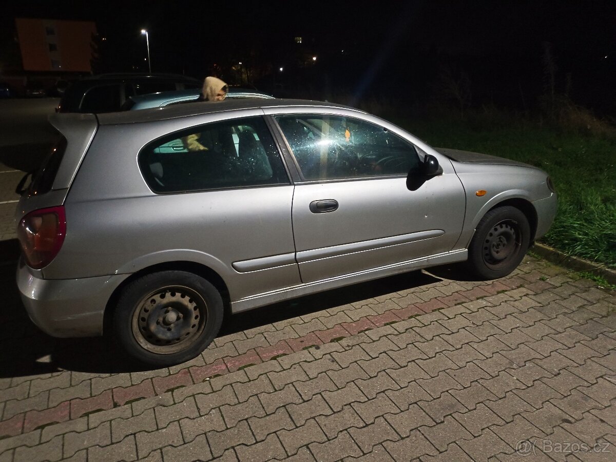 Nissan Almera