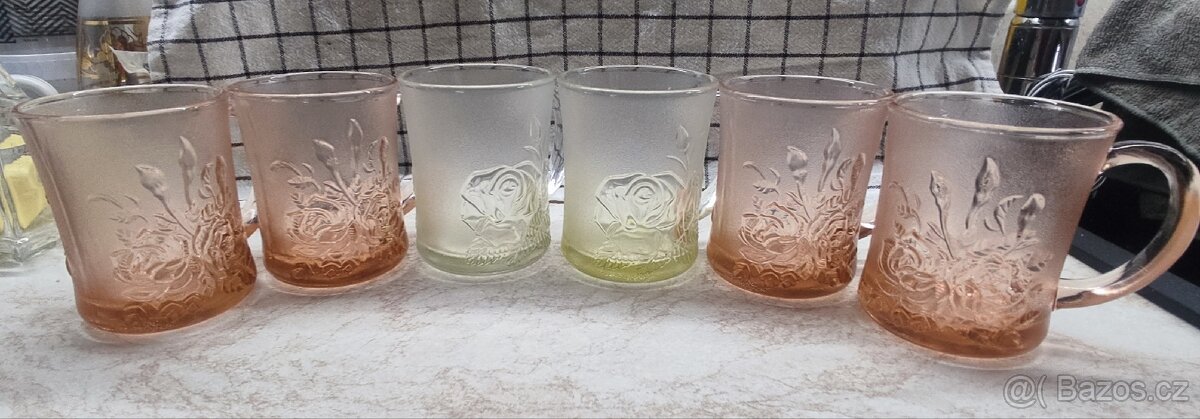 Retro lisované hrnky na kávu 250 ml