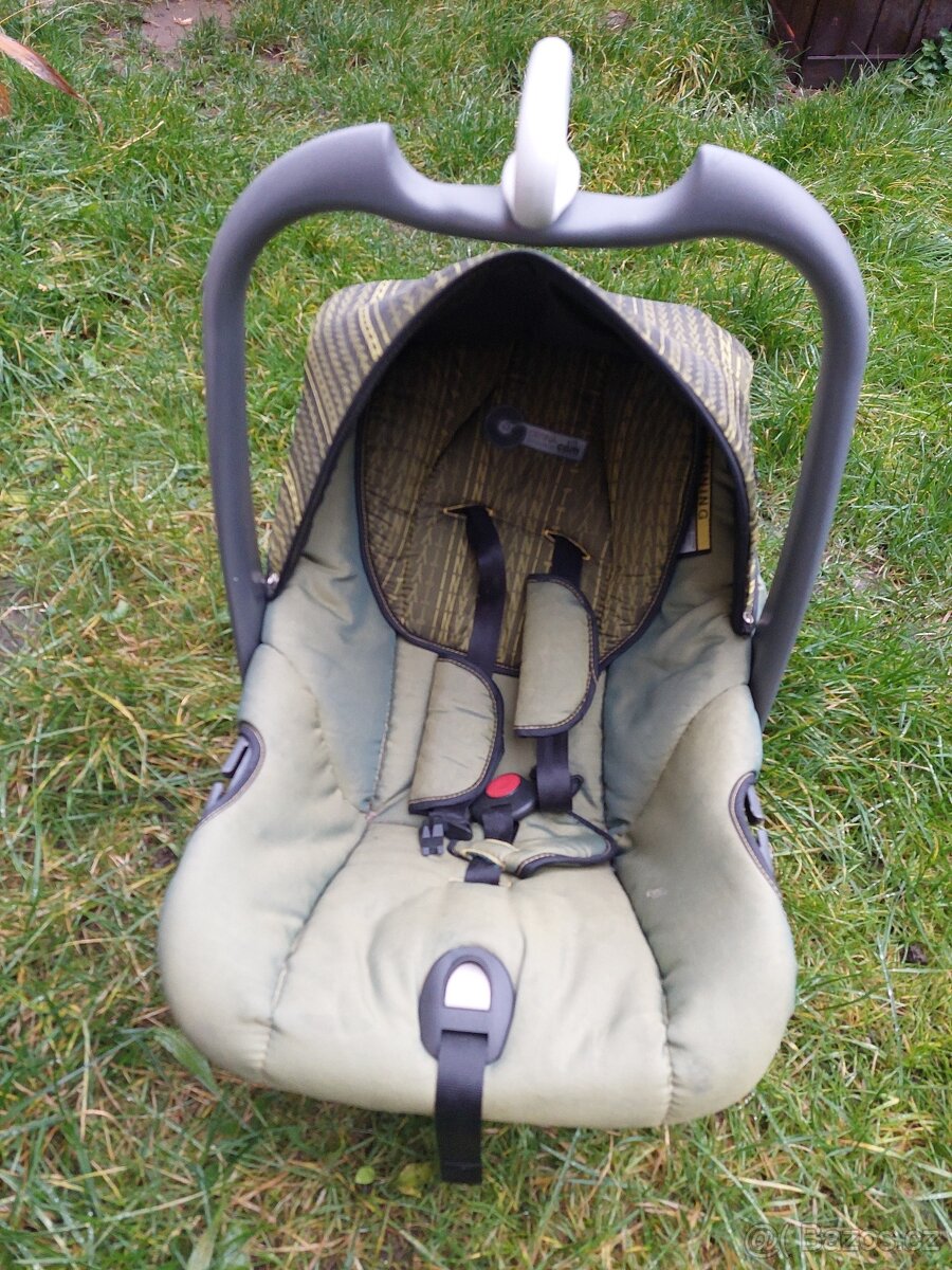 Autosedačka pro miminko