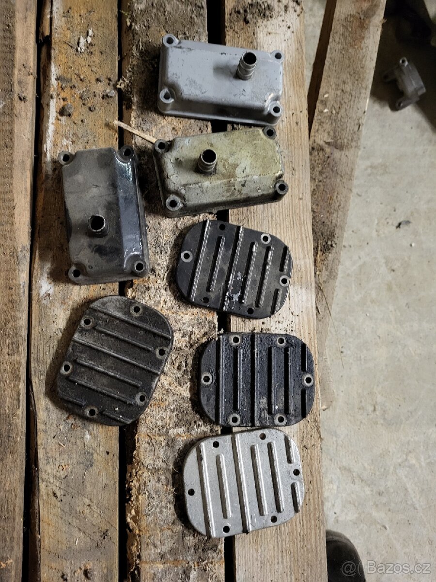 Yamaha XS 400 2A2 víka motoru, válce