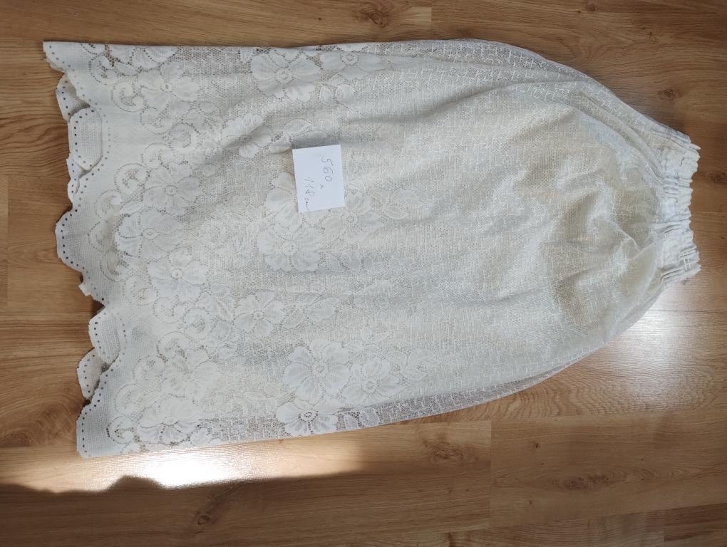 ZÁCLONA - 560 x 118 cm