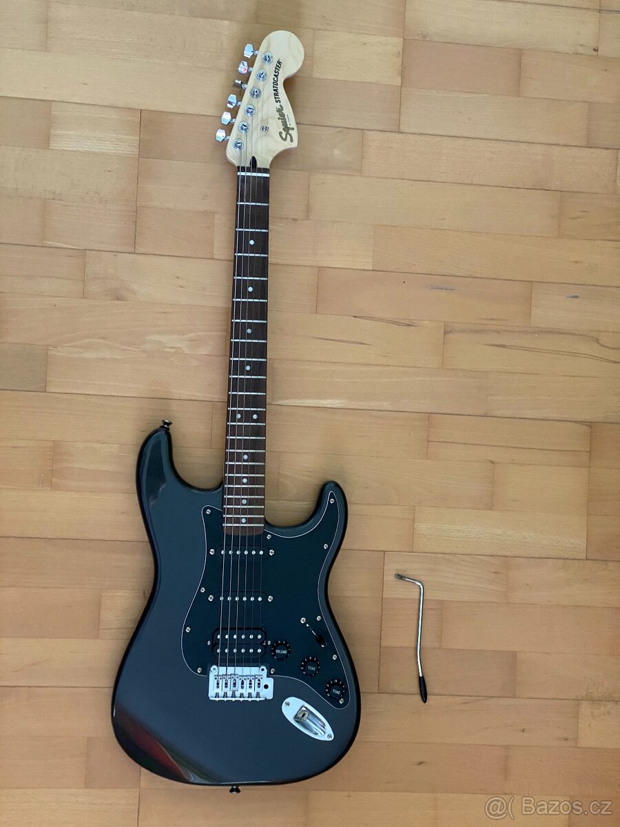 FENDER SQUIER Affinity Series Stratocaster HSS