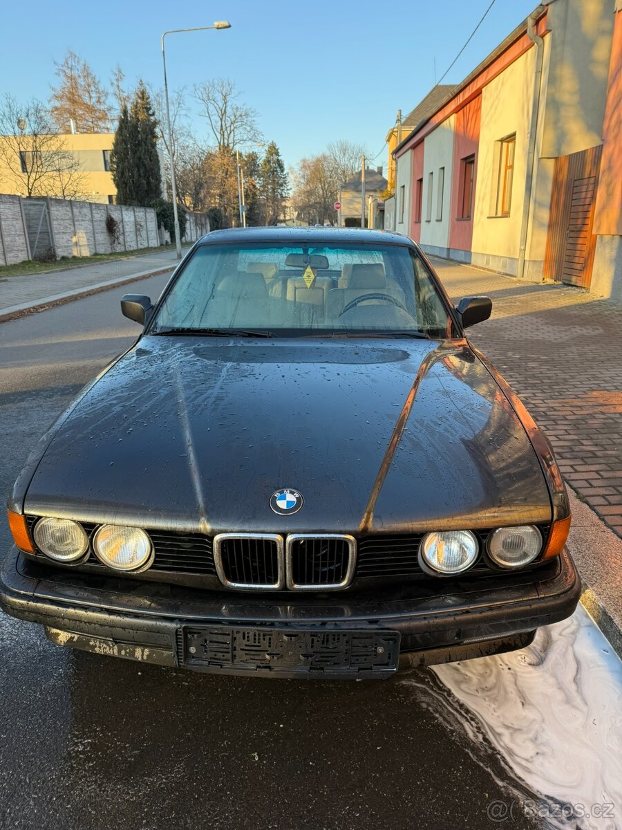 BMW 735i E32