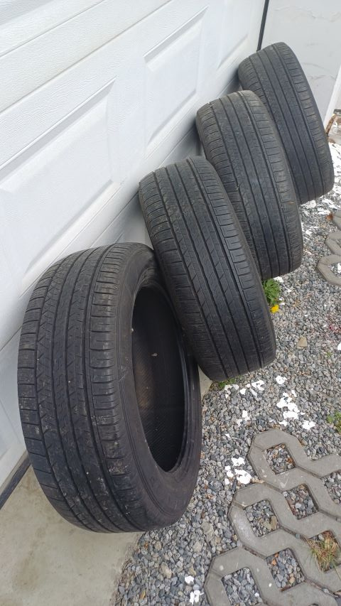 Dunlop 235/55 r19 letní
