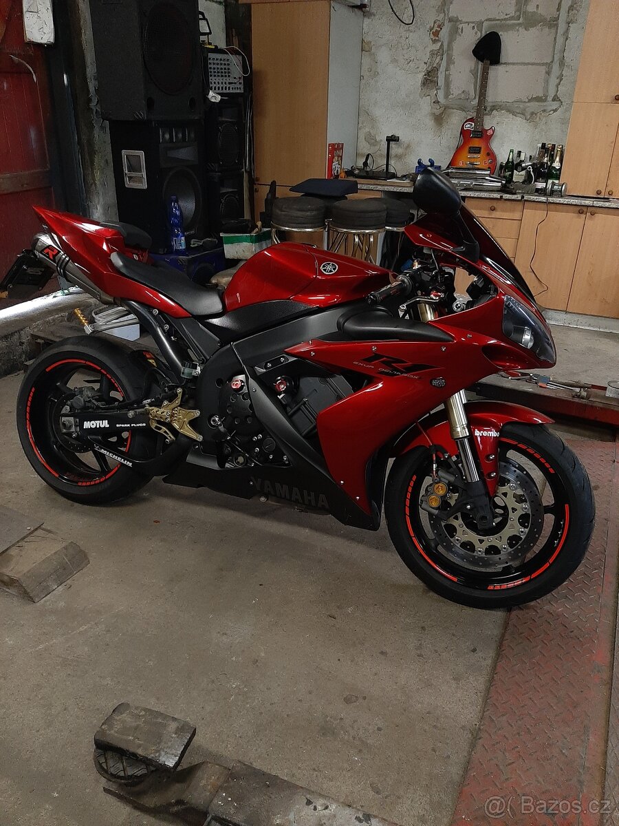 Yamaha R1 2004