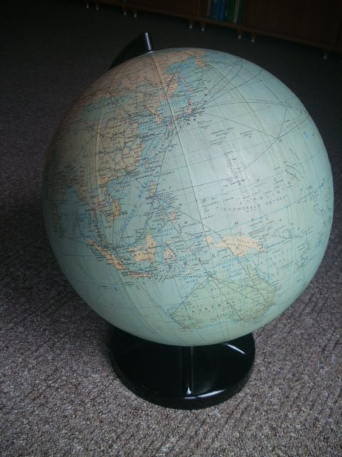 Globus Retro
