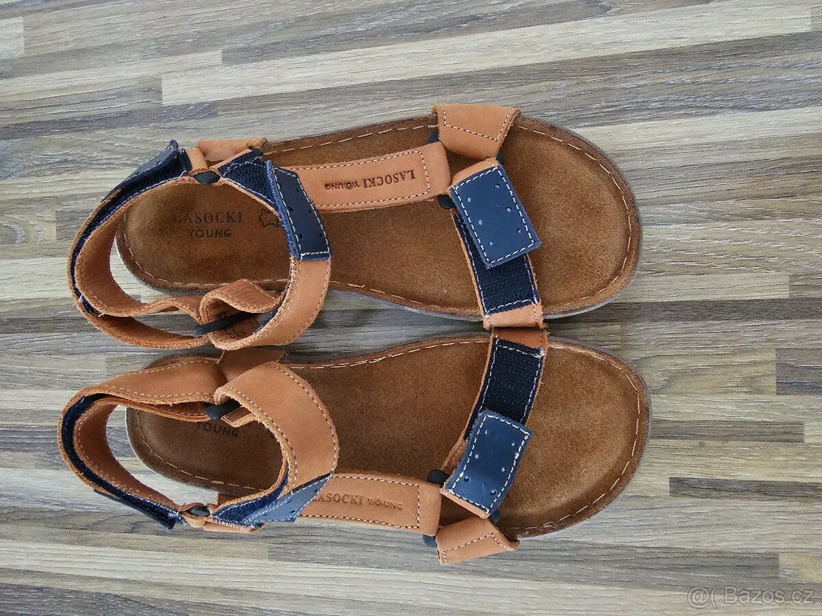 Prodám kožené sandály vel. 32 zn. Lasocki