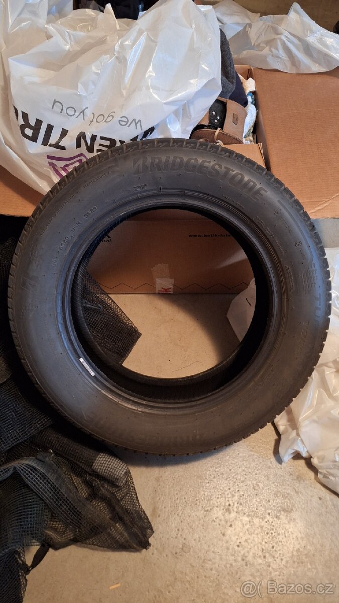 205 60 16 Bridgestone Turanza T005