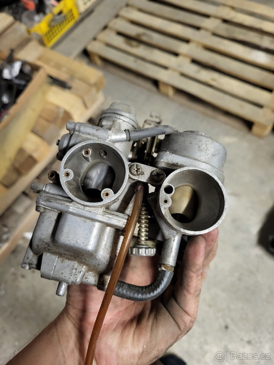 Yamaha XT 600 Z Tenere karburátor