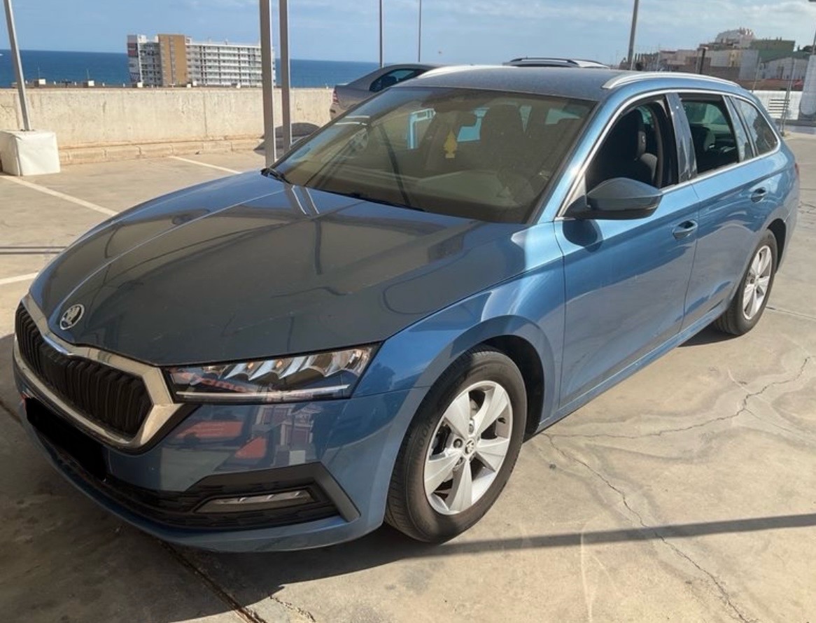Škoda Octavia kombi 1.0TSI 81kw—DSG—full LED—kamera—el.kufr