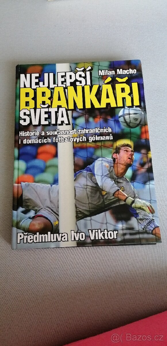 Prodám deskou knihu. 459 stran