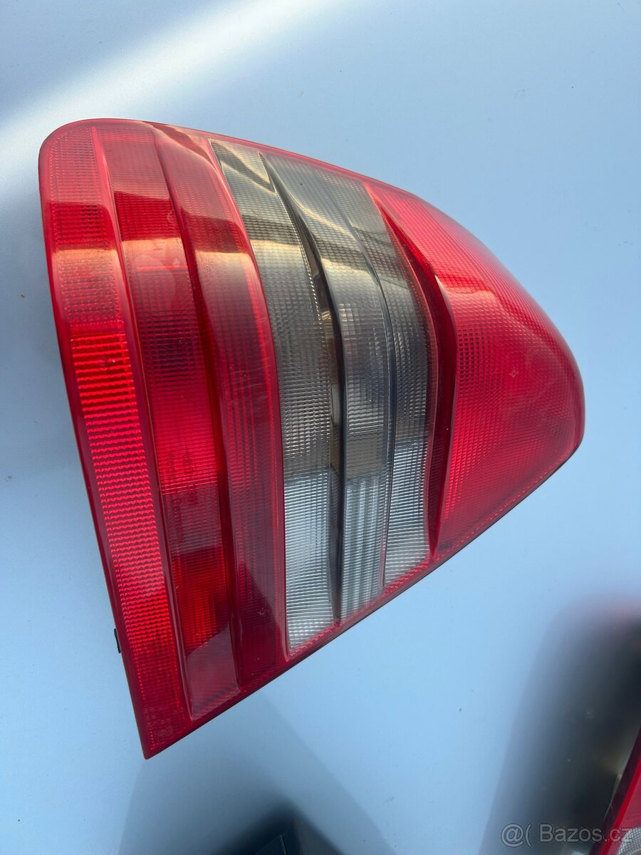 Zadní světla Mercedes C Class W202