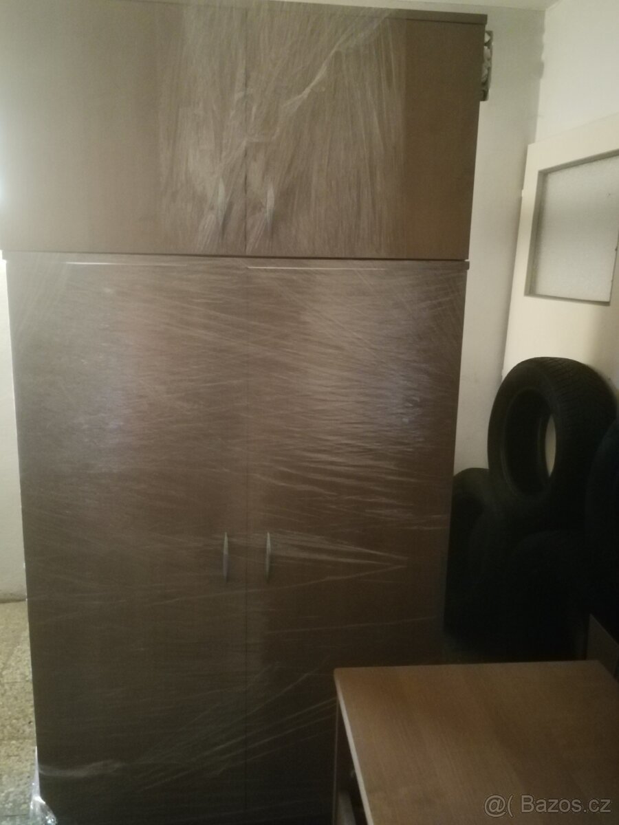 dětská šatní skříň