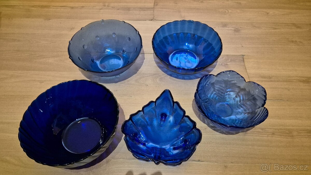 Modré sklo - servírovací misky