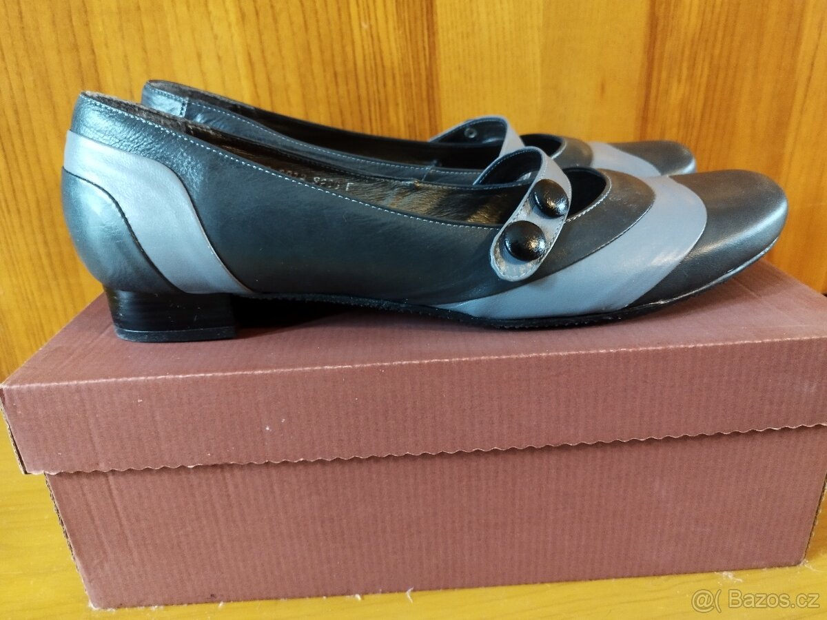 Dámská společenská vycházková obuv vel.43
