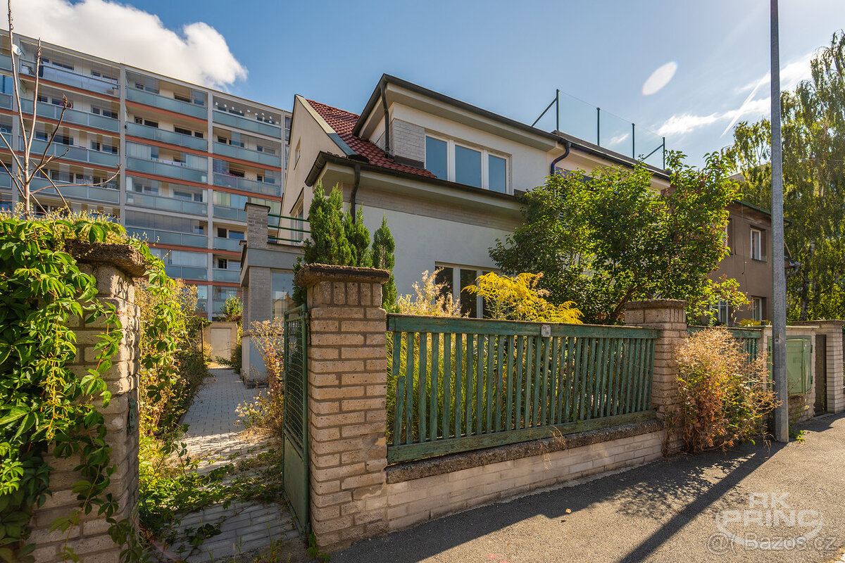 Dům, 7+kk, 180 m2, po rekonstrukci, pozemek 250 m2, Hlavenec