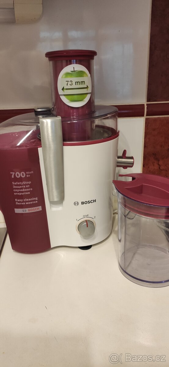 Odšťavňovač Bosch 700W