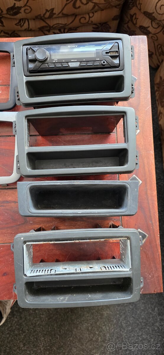 Mercedes-Benz Vito, Viano W 639: okrasné lišty palubovky