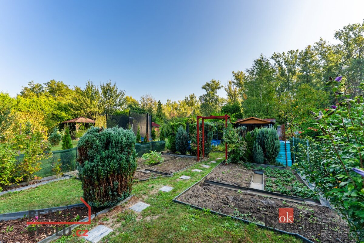 Prodej, pozemky/zahrada, 185 m2, Rybitví, Pardubice [ID 7585