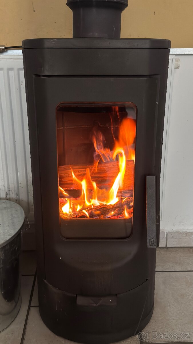 Krbová kamna Plamen Tara litinová 6kw plus komín