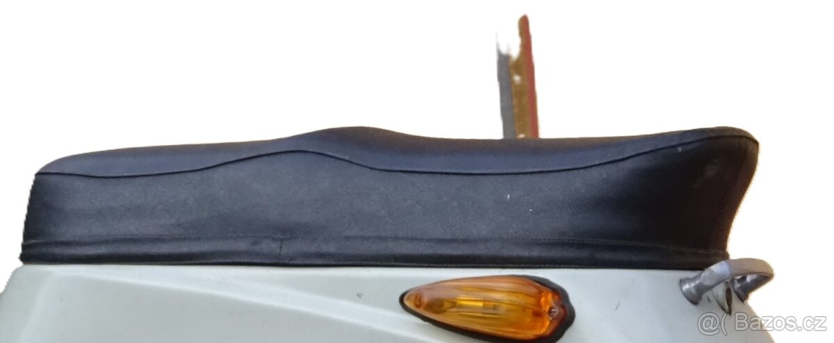 Sedacka Skuter CZ 175 prase .
