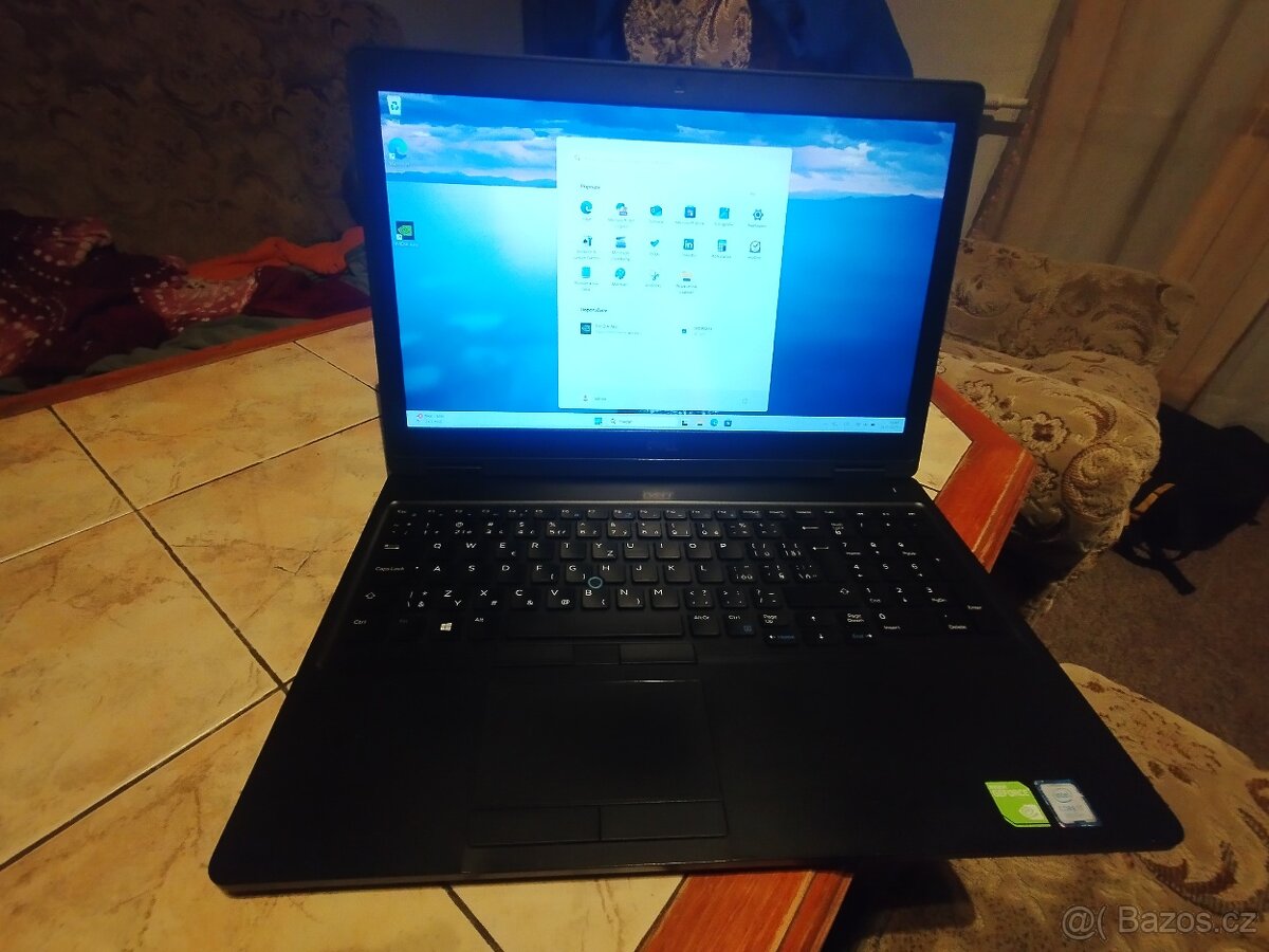VÝKONNÝ DELL Latitude 5591,i7 8Generace, Windows 11,