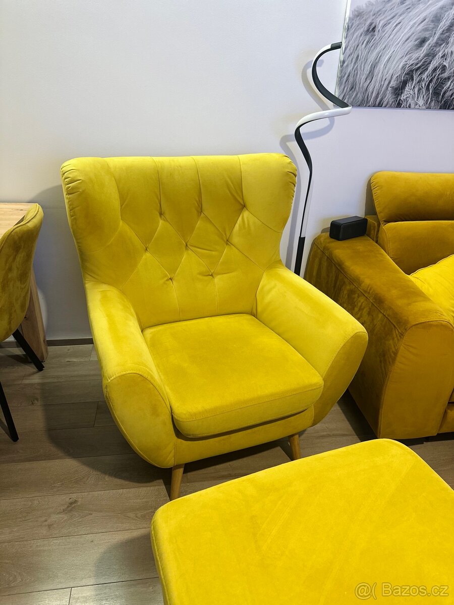 Křeslo s taburetem Voss Žluté