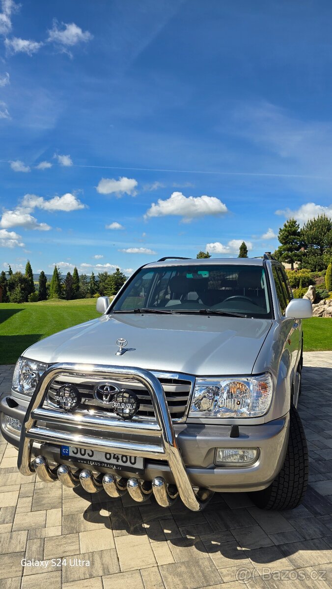 Toyota Land Cruiser 100