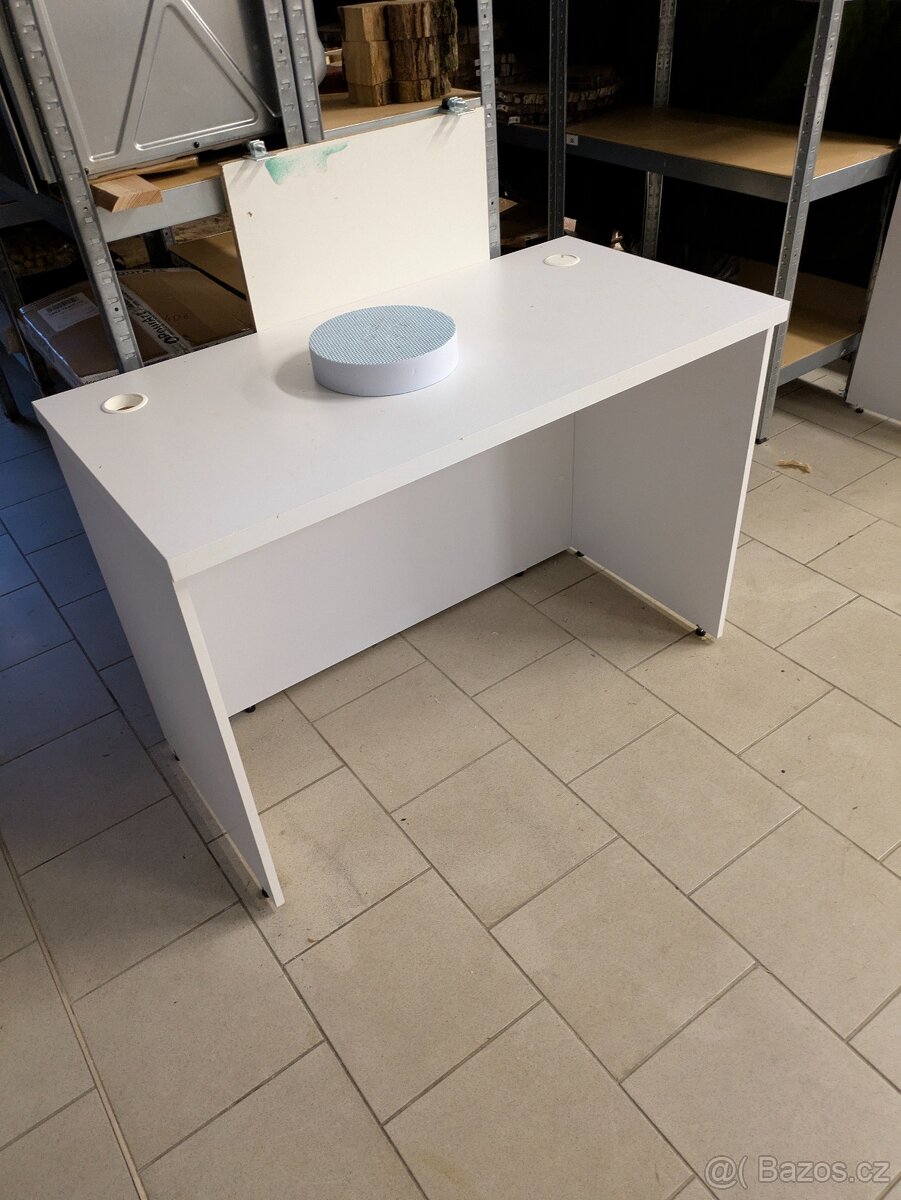 Kancelářské stoly