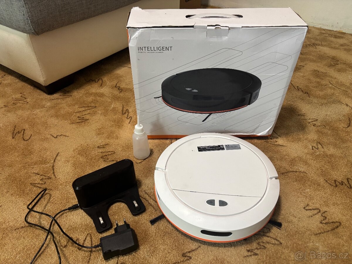 Roboticky s mopem vysavač