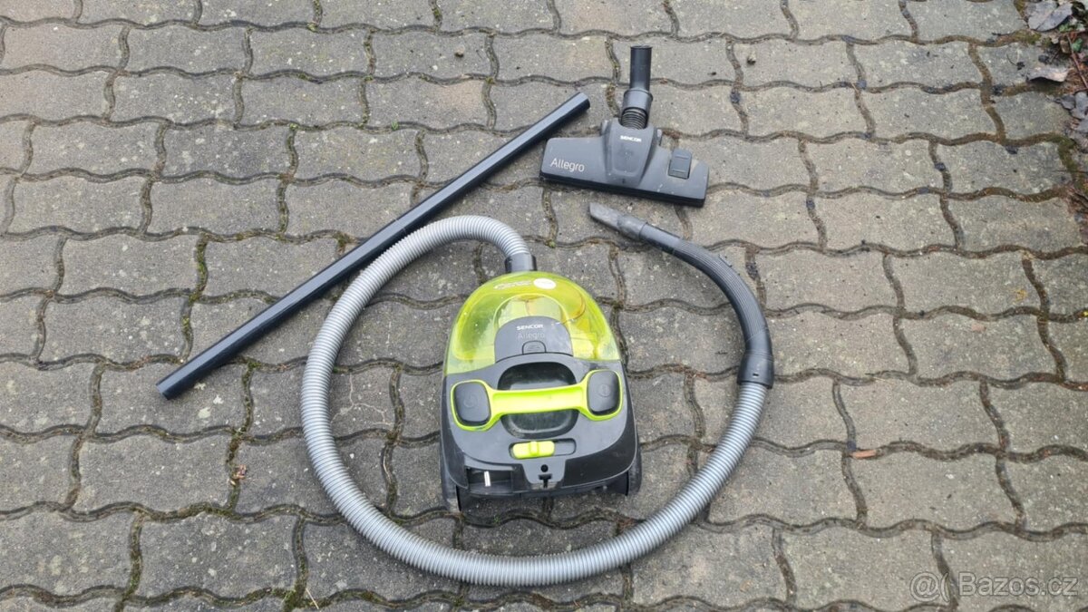 vysavač Sencor Allegro 890W