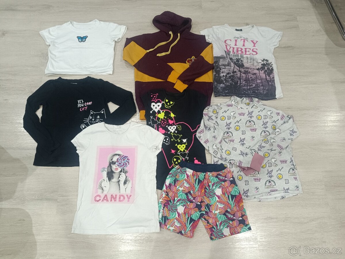 Balík oblečení vel. 134/140-28 věci