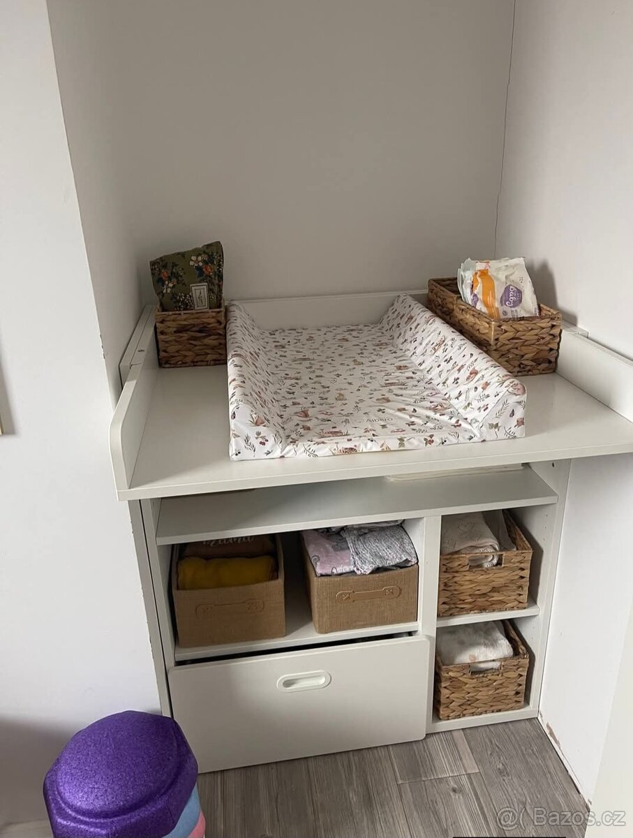 Ikea přebalovací pult