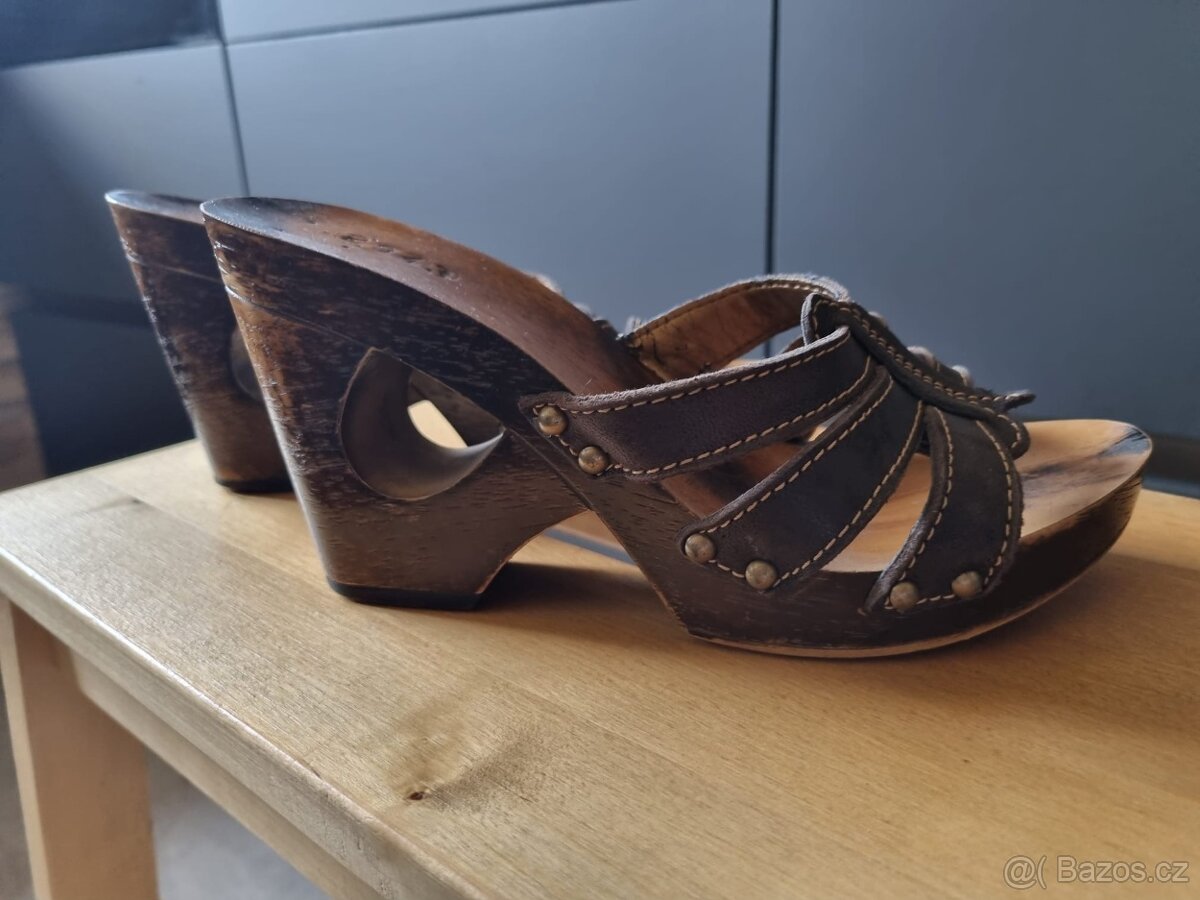 Dámské strevíčky 37