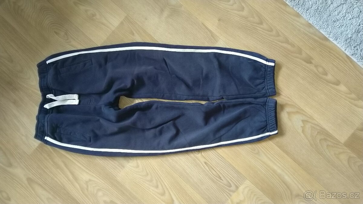 Tepláky George, vel. 9-10 let