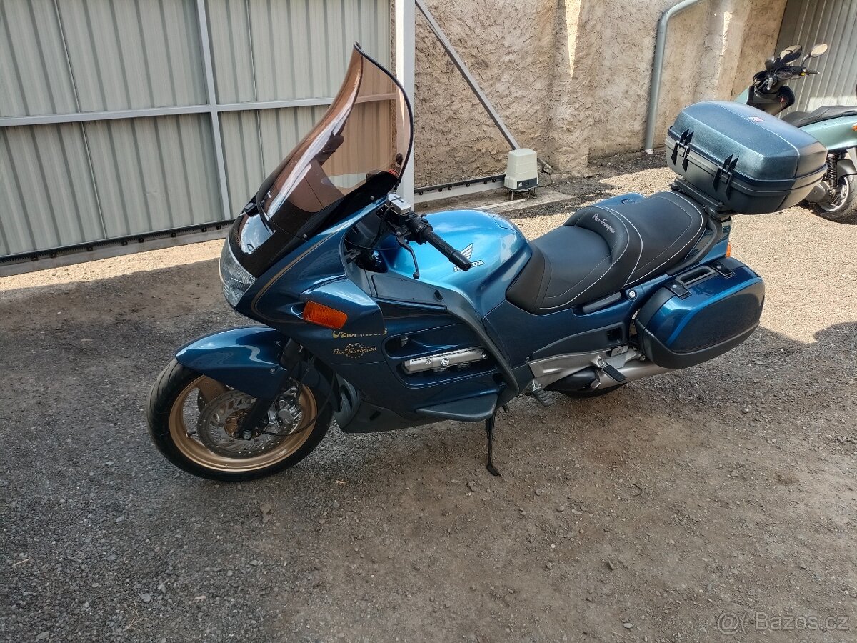 Honda Pan European ST1100 CZ doklady v ceně