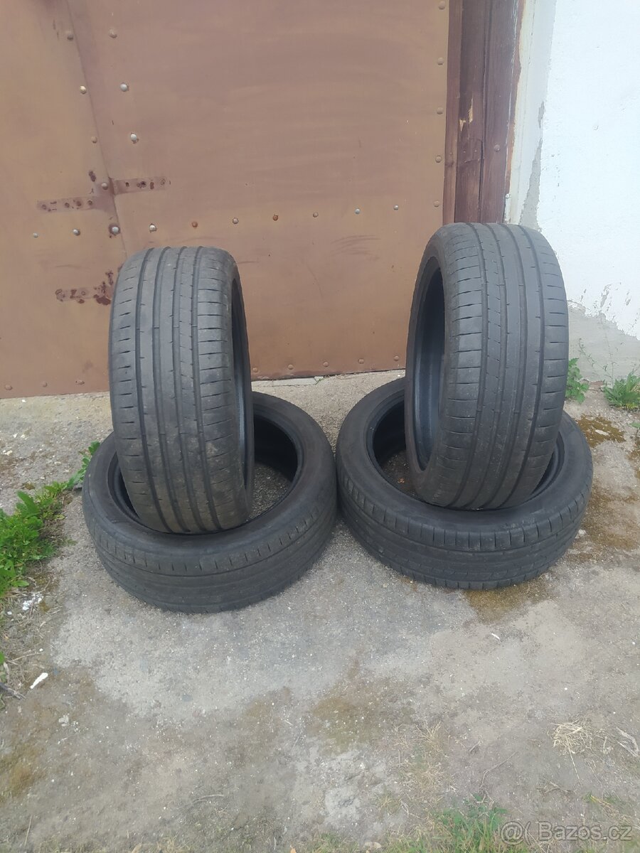 Sada pneu Dunlop Sport MAXX RT2 245/45 R19