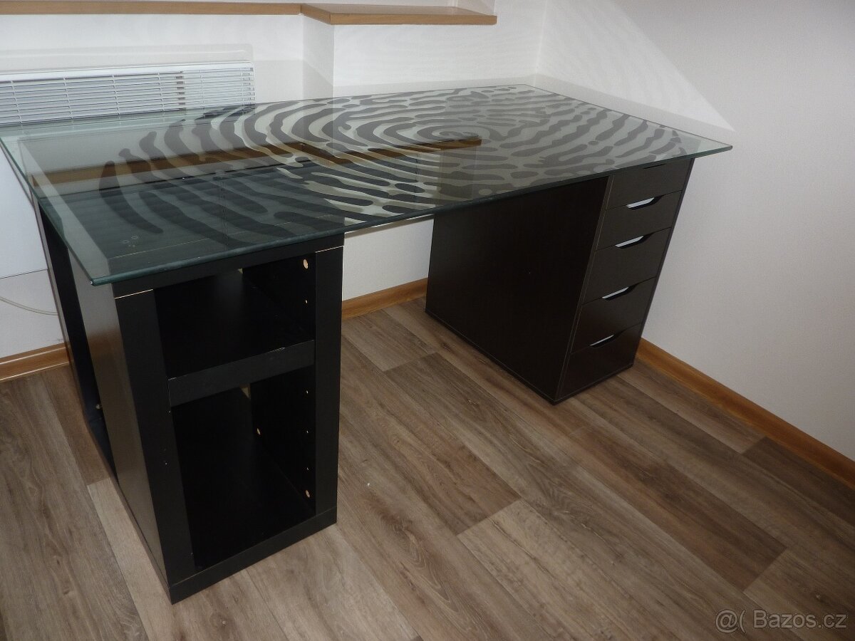 Ikea pracovní stůl se sklem 148 x 73 cm - limitovaná edice