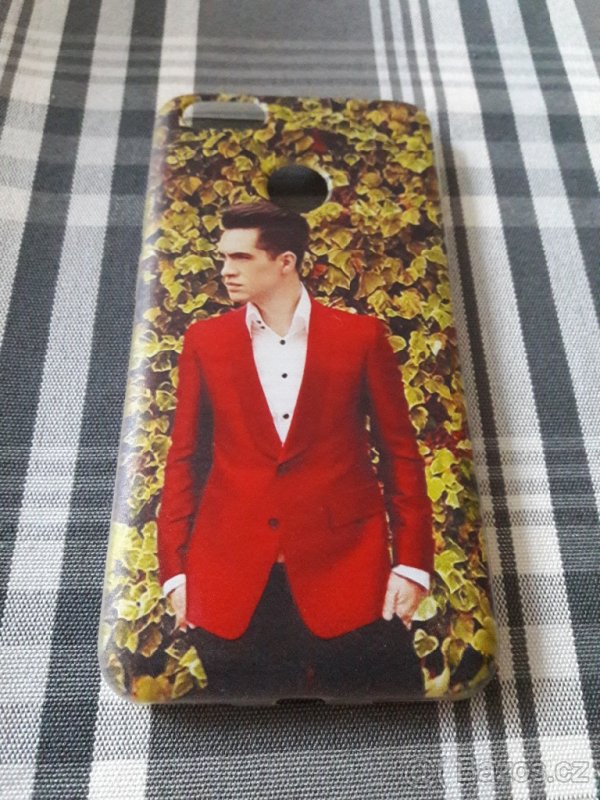 Obaly na telefon
