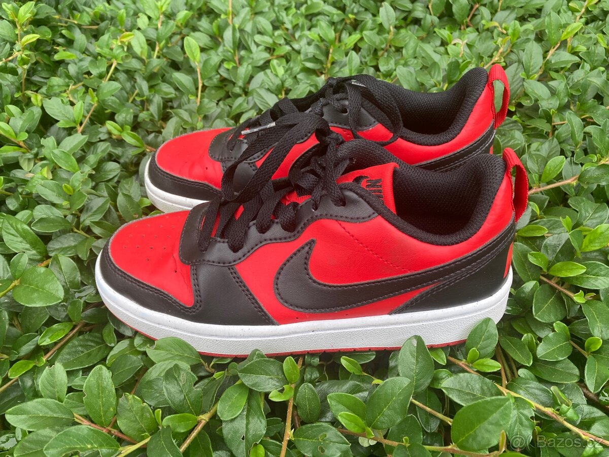 Botasky Nike 35,5 top stav
