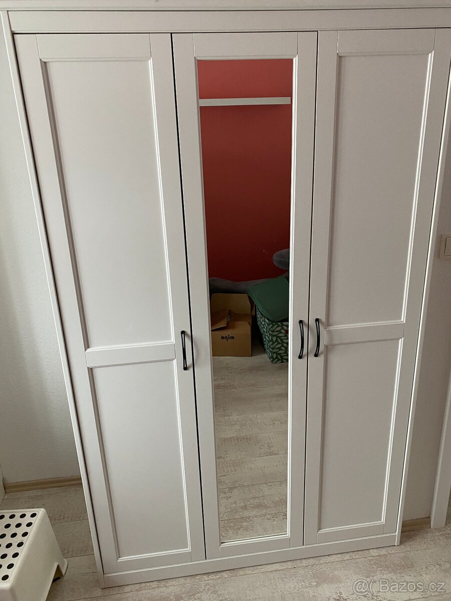 Šatní skříň IKEA Songesand - bílá