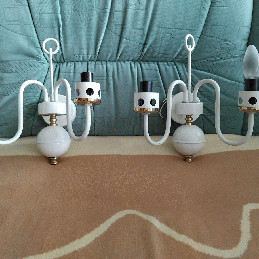 PRODÁM 2KS LAMPIČEK  NA ZEĎ