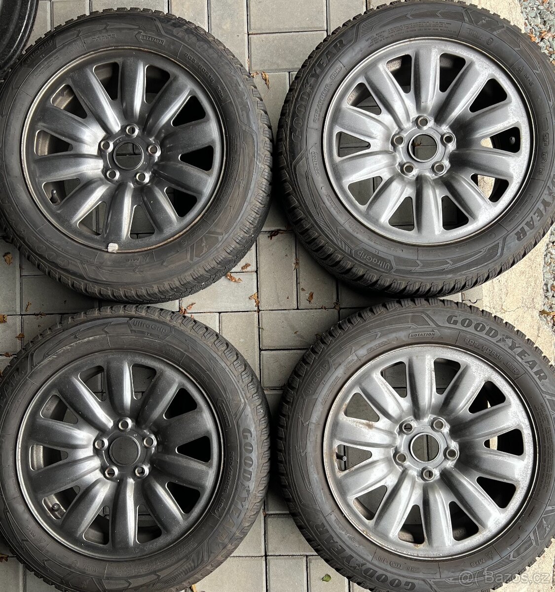Zimní kola Octavia 4, 205/60 R16 GoodYear (2721)