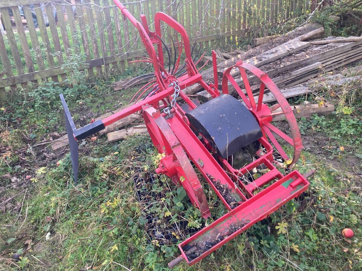 Čert - vyorávač brambor