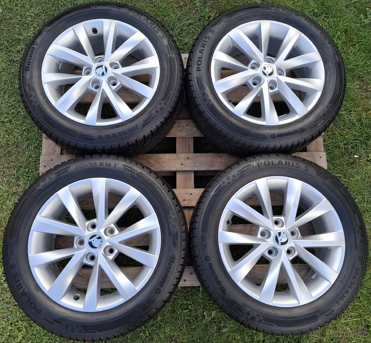 312 Zánovní zimní sada Octavia III 205/55/16