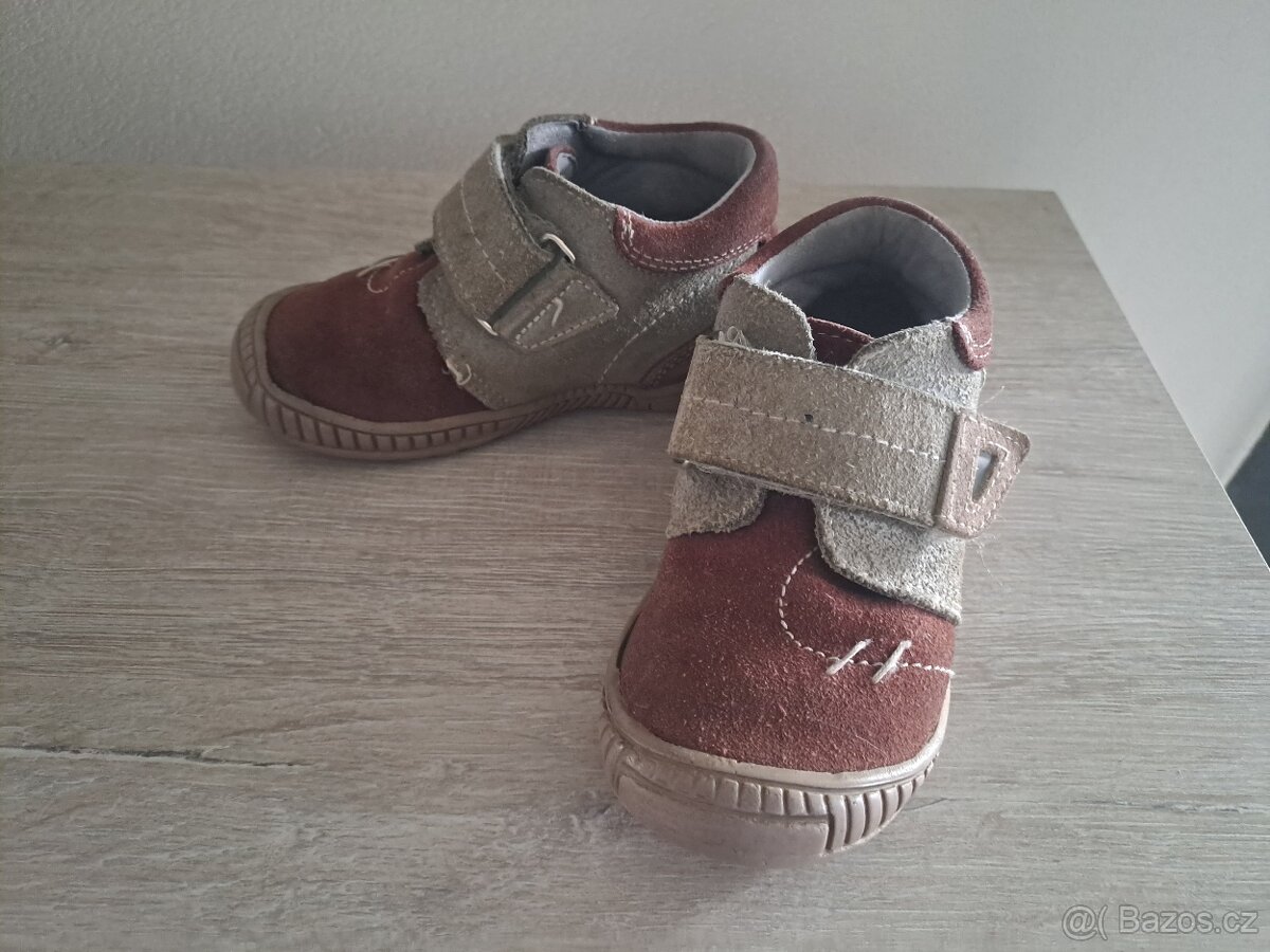 Santé celoroční obuv vel. 26